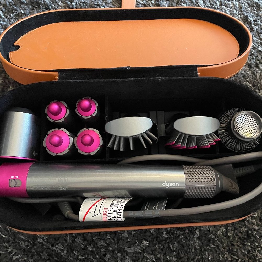 Dyson, Airwrap Styler Complete Set - Lightly Used